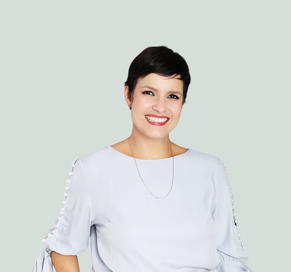 Retrato da Dra. Michelle Sanches, sorrindo